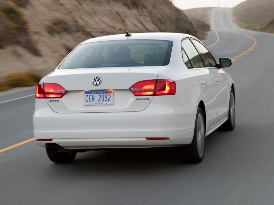 Volkswagen Jetta 2010 года  (US) (фото 47 из 52)